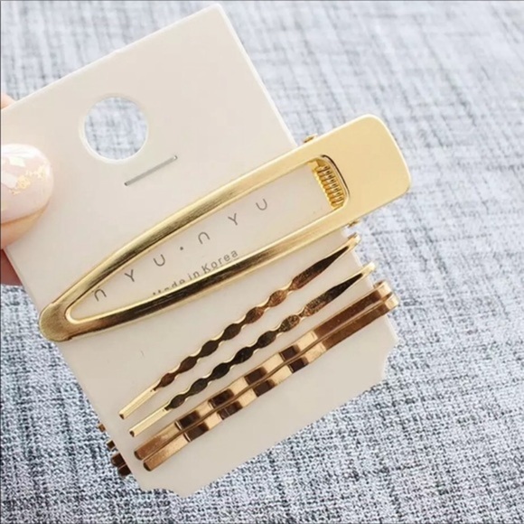 3/$30 💛 Metal Pearl 5pc Bobby Pin Hair Clip Set - Picture 1 of 2